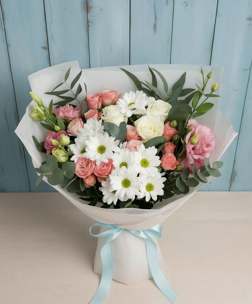 Букет цветов из: Розы, Лизиантусы и Хризантемы в Тарногском Городке