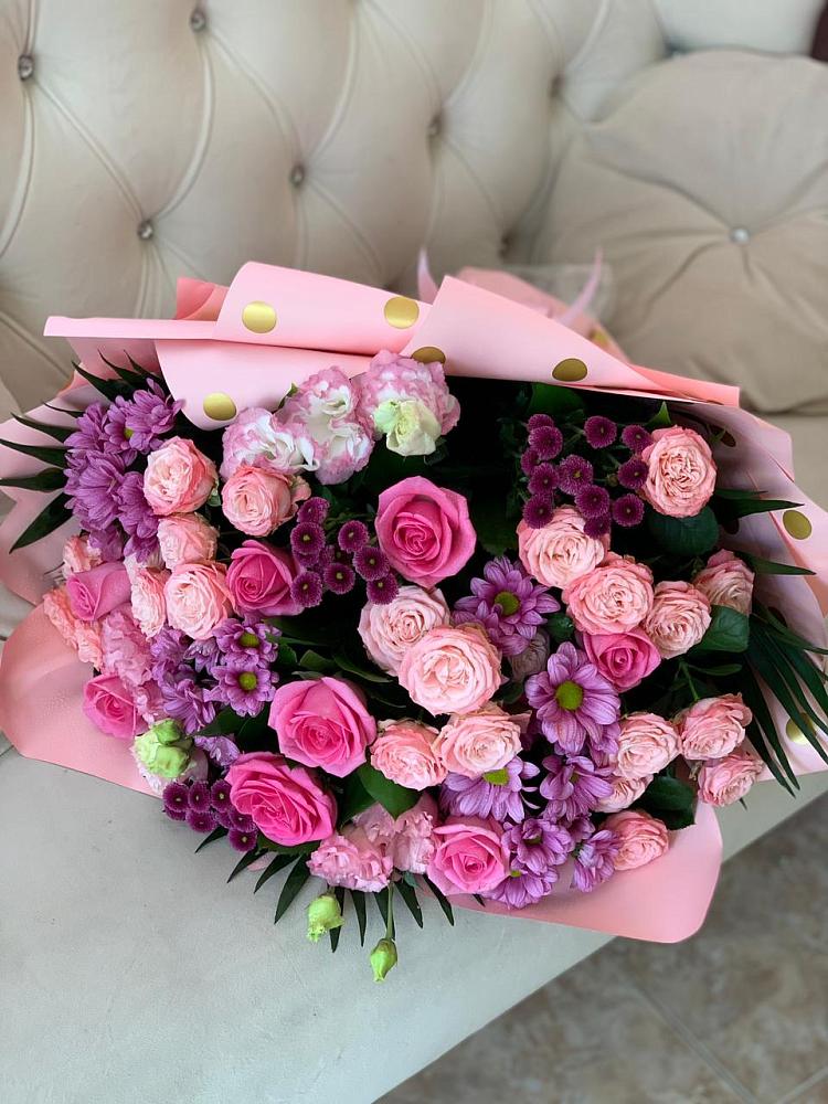 Букет цветов из: Хризантемы, Розы и Лизиантусы в Тарногском Городке