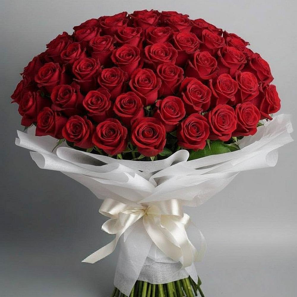 Букет 101 Красная роза Блэк Мэджик в Тарногском Городке