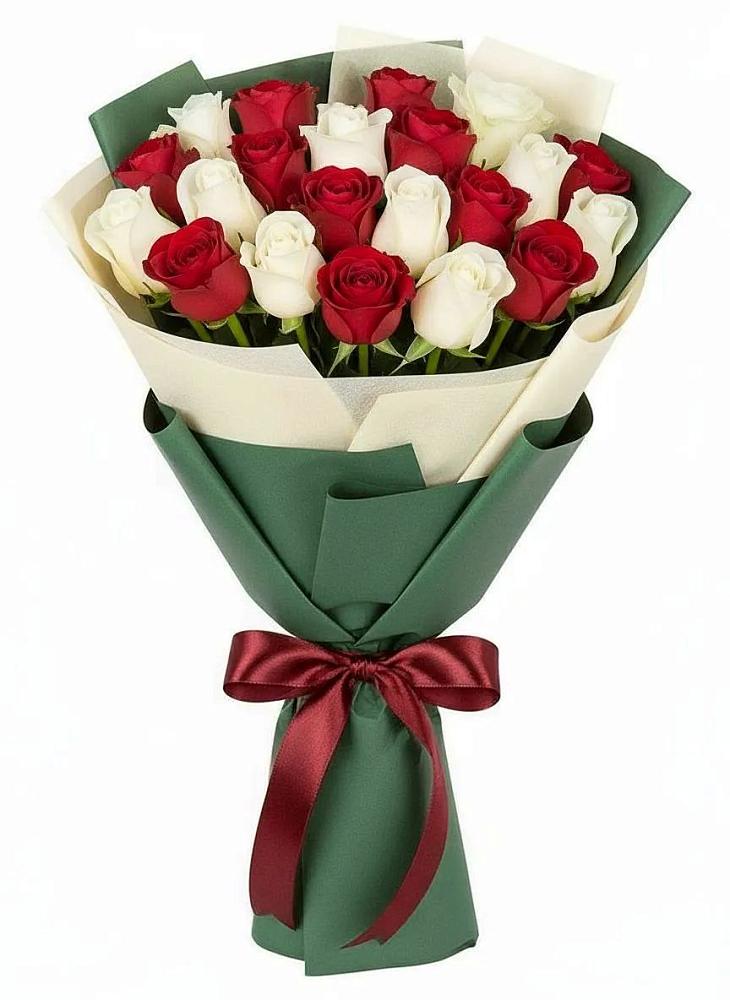 Букет Микс из красных и белых роз в Тарногском Городке
