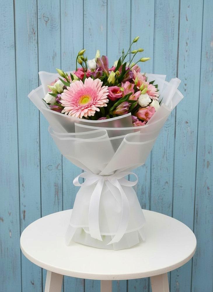 Букет цветов из: Герберы, Альстромерии и Лизиантусы в Тарногском Городке