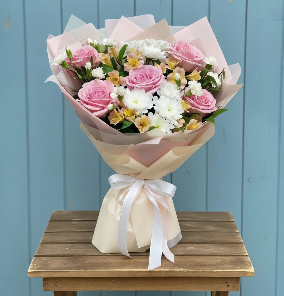 Букет цветов из: Гвоздики, Орхидеи и Розы в Тарногском Городке