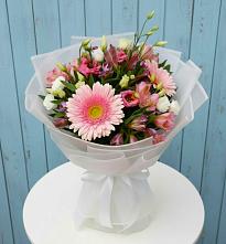 Букет цветов из:  Герберы, Альстромерии и Лизиантусы в Тарногском Городке