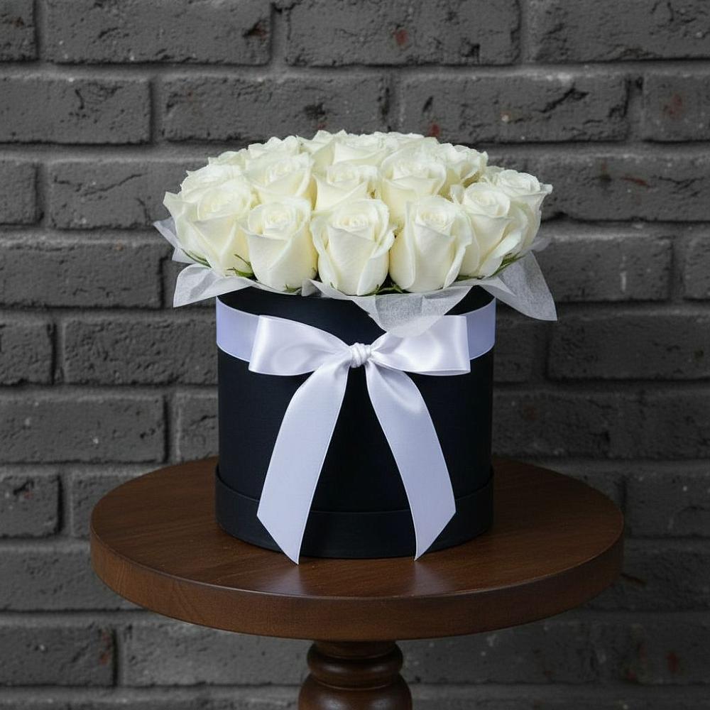 Цветочная композиция из Розы в шляпной коробке в Тарногском Городке