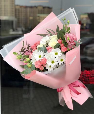 Букет цветов из: Розы, Лизиантусы и Хризантемы в Тарногском Городке