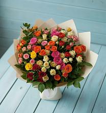Букет Микс из разноцветных кустовых роз в Тарногском Городке
